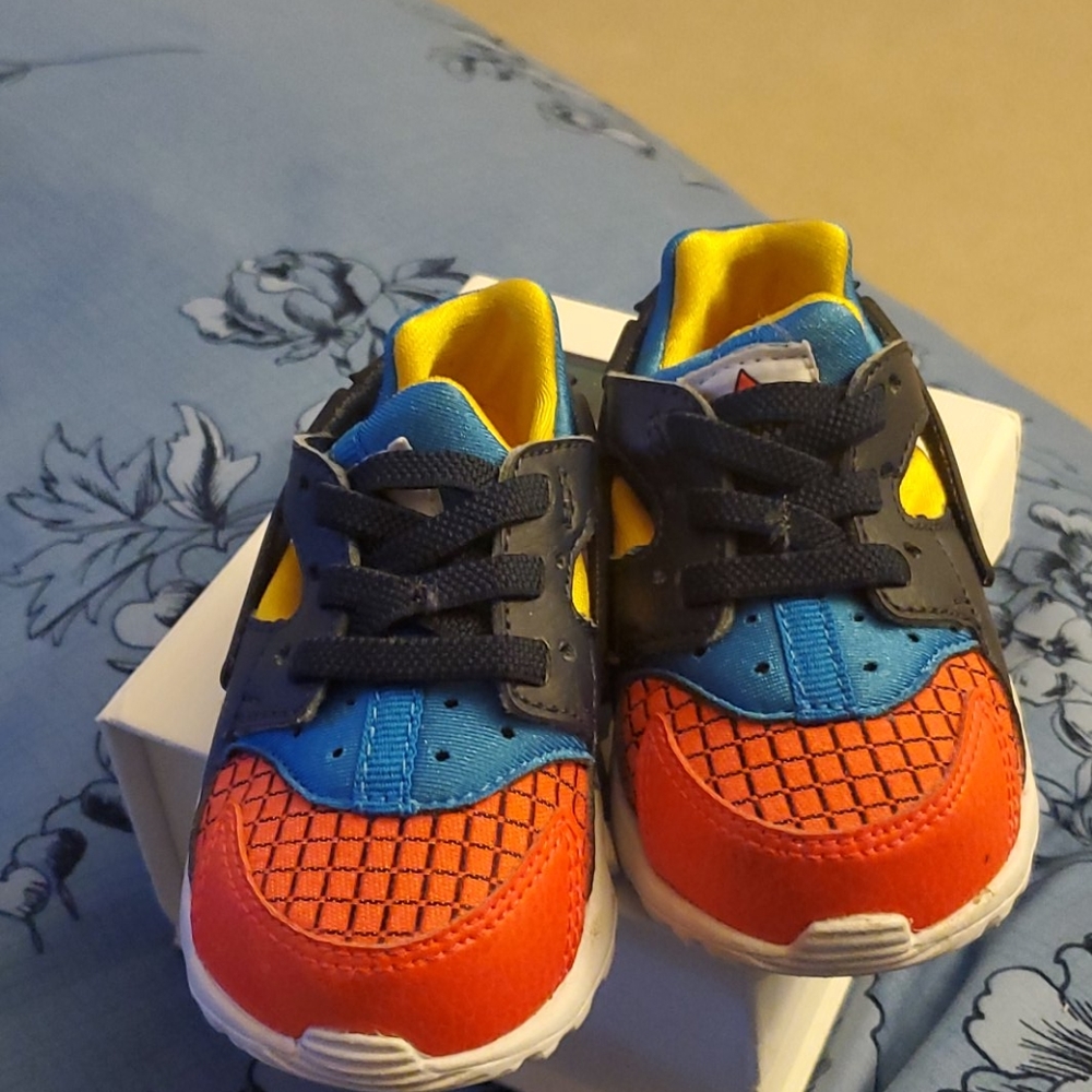 Kid shoes